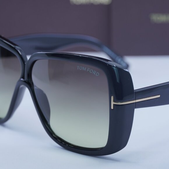 Tom Ford Marilyn FT1037 01B Square Sunglasses – Black/Smoke main image 7